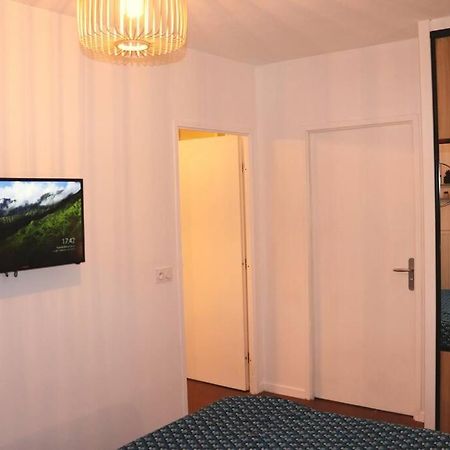 Apartament Les Cedres -Tram A 50 Metres, Bordeaux A 5 Minutes, Parking Cenon Zewnętrze zdjęcie
