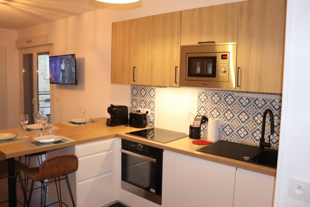 Apartament Les Cedres -Tram A 50 Metres, Bordeaux A 5 Minutes, Parking Cenon Zewnętrze zdjęcie